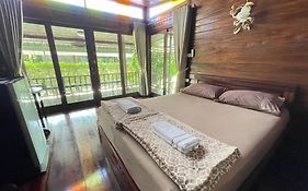 Ruen Orathai Resort